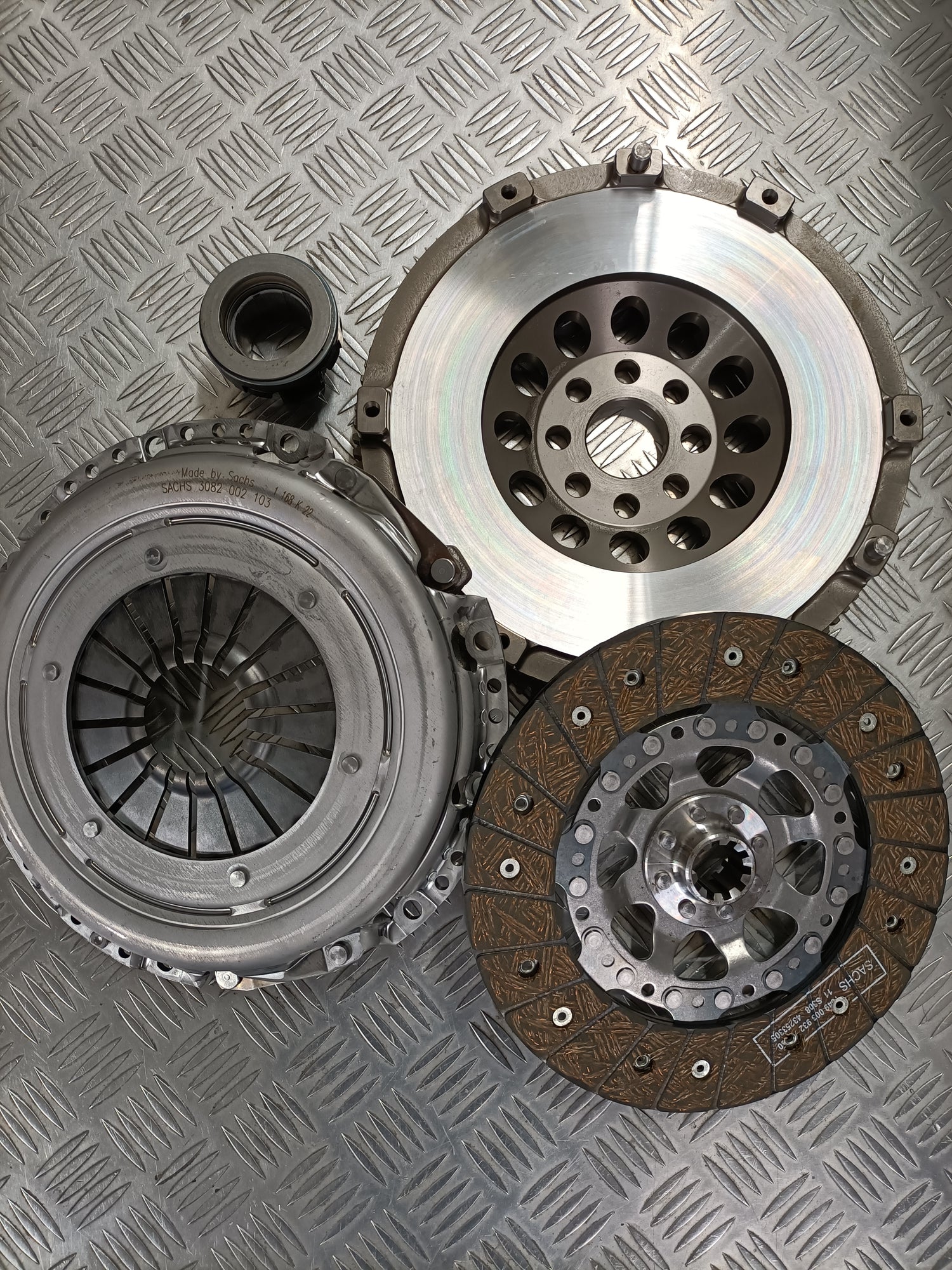 CLUTCH & FLYWHEEL